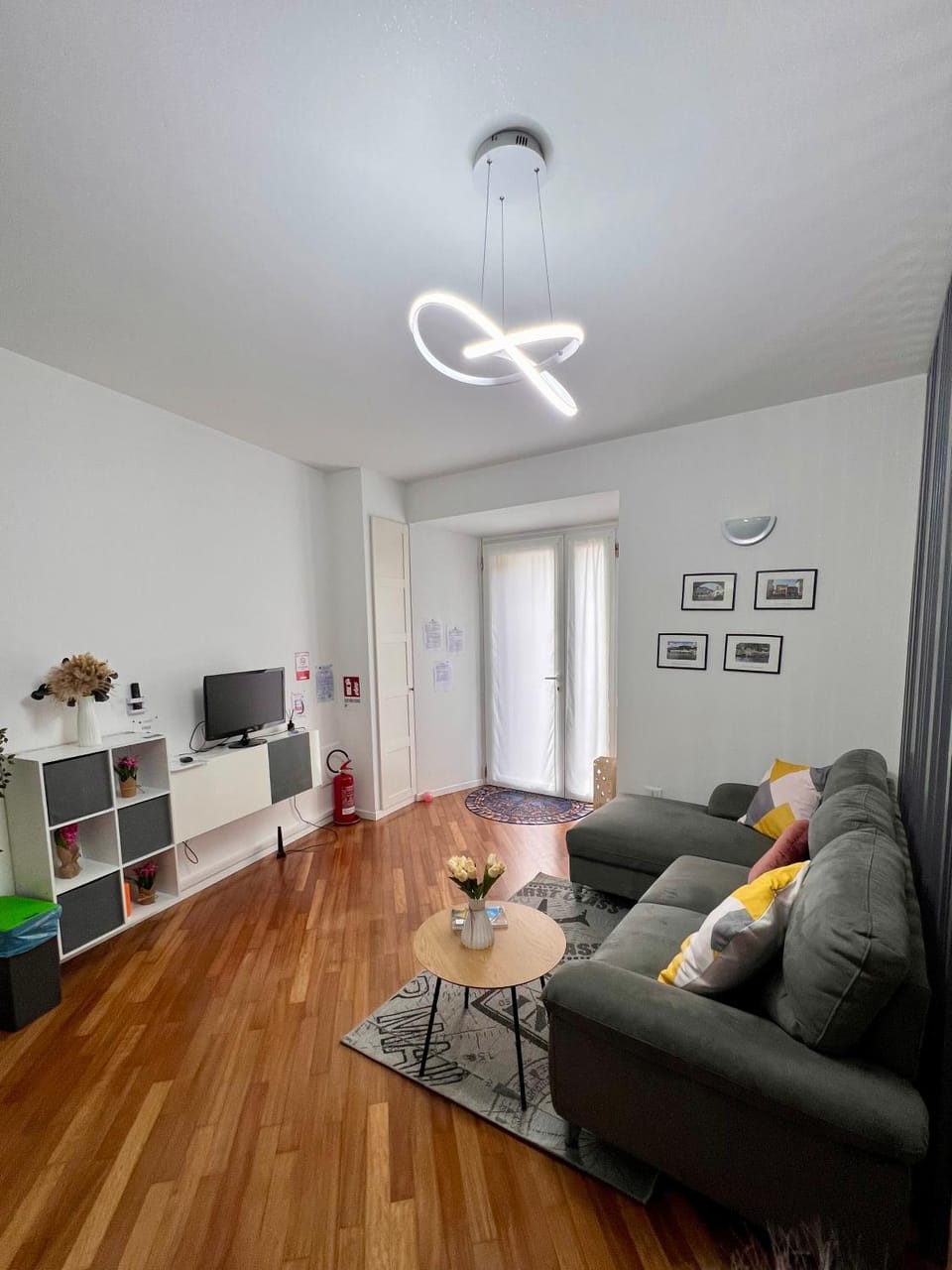 Naisa Home Apartment in Como