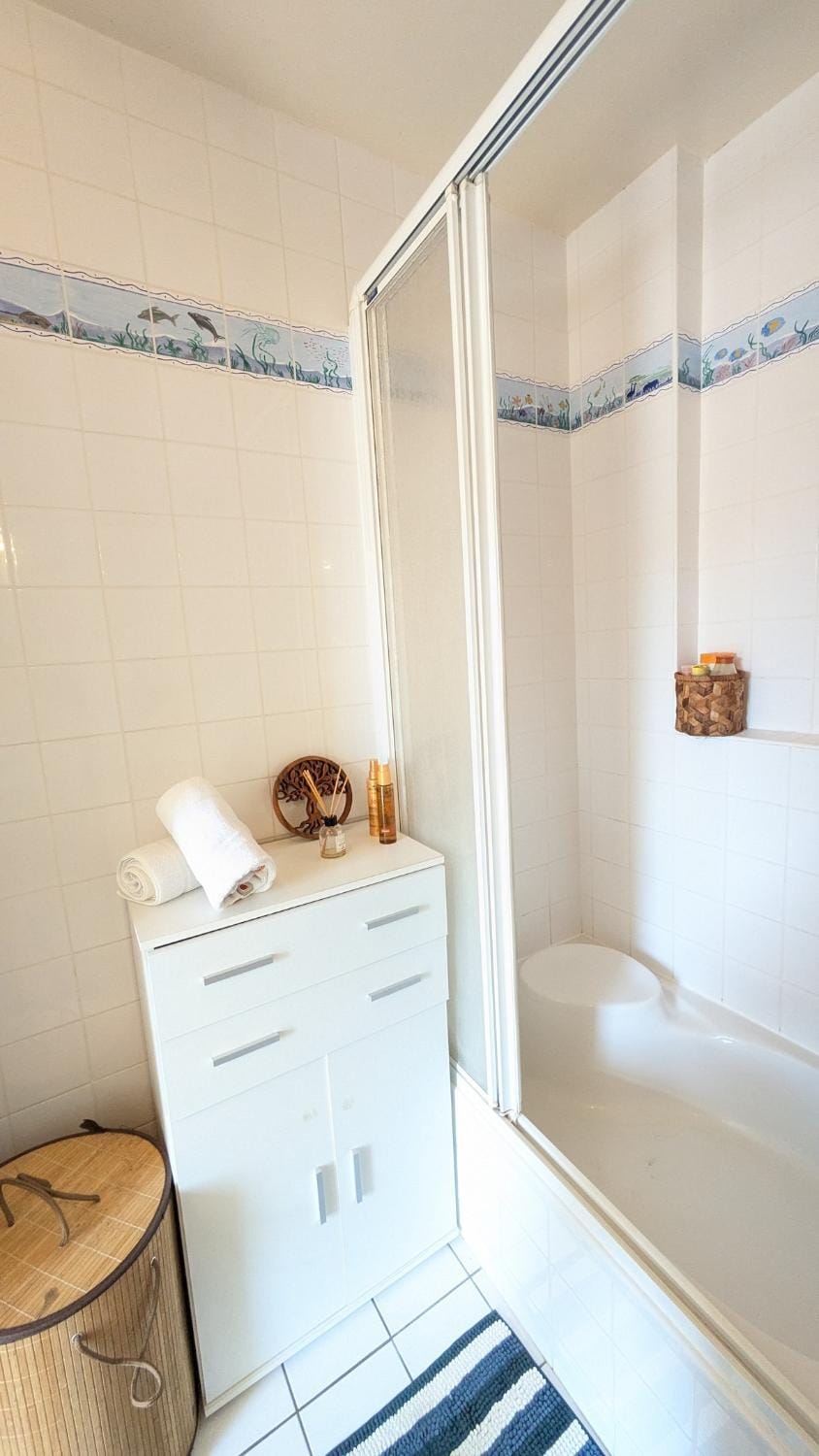 Les Pieds dans le sable, 4 pers- wifi & parking Apartment in Normandy