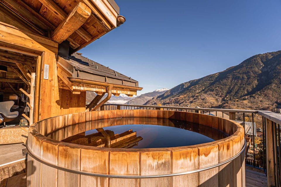 Hot Spring Bath, Hot Tub