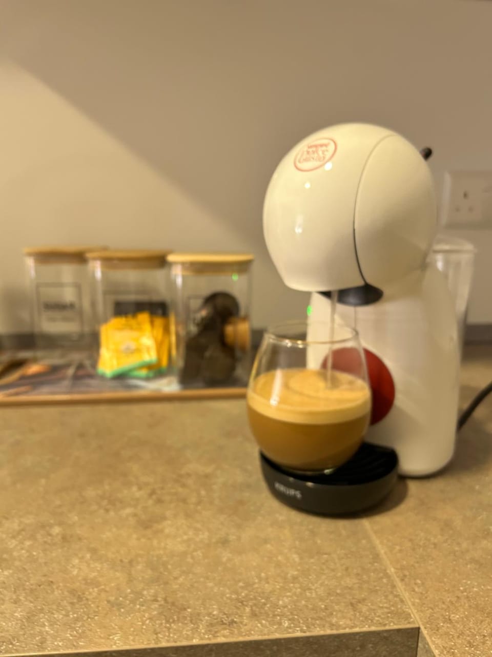 Coffee/tea facilities, toaster