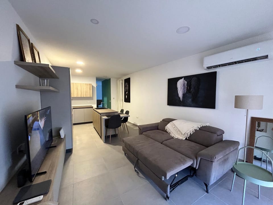 Kitchen or kitchenette, Living room, Photo of the whole room