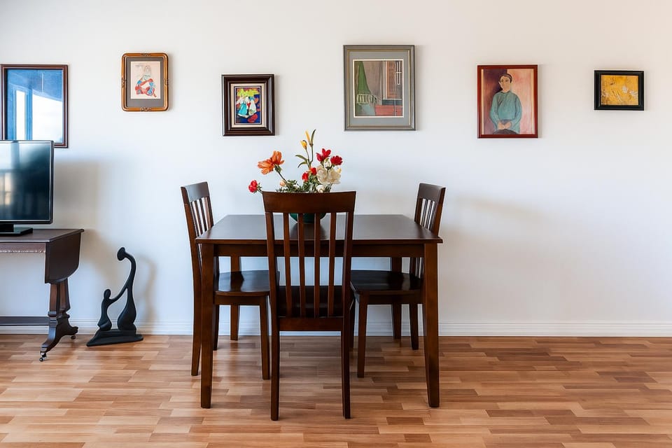 TV and multimedia, Decorative detail, Dining area