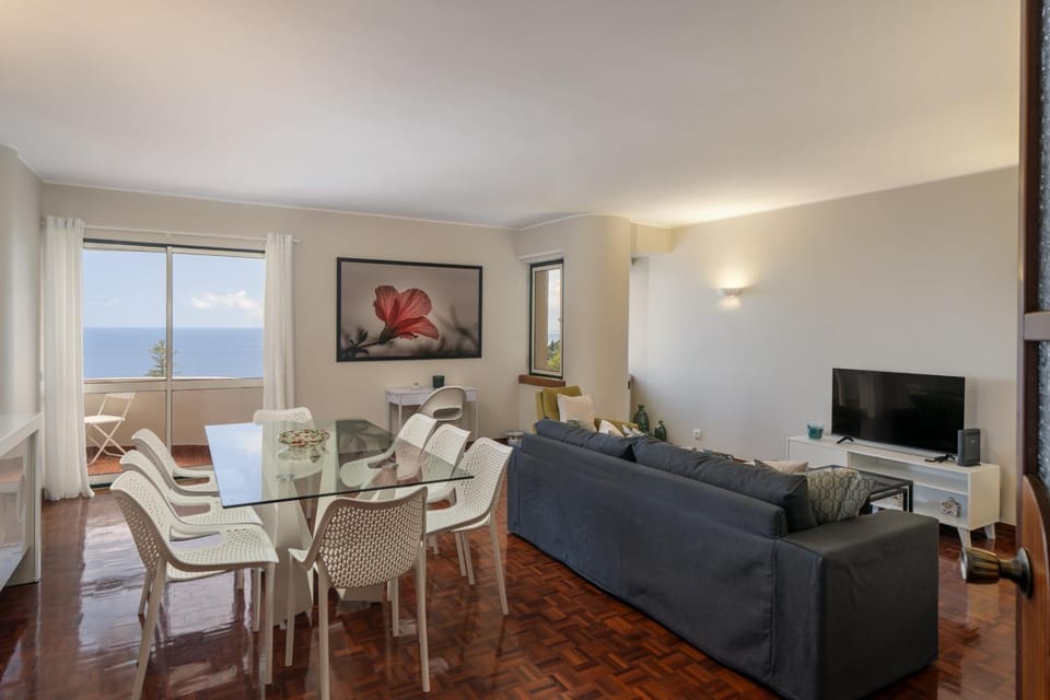 TV and multimedia, Living room, Dining area, Sea view