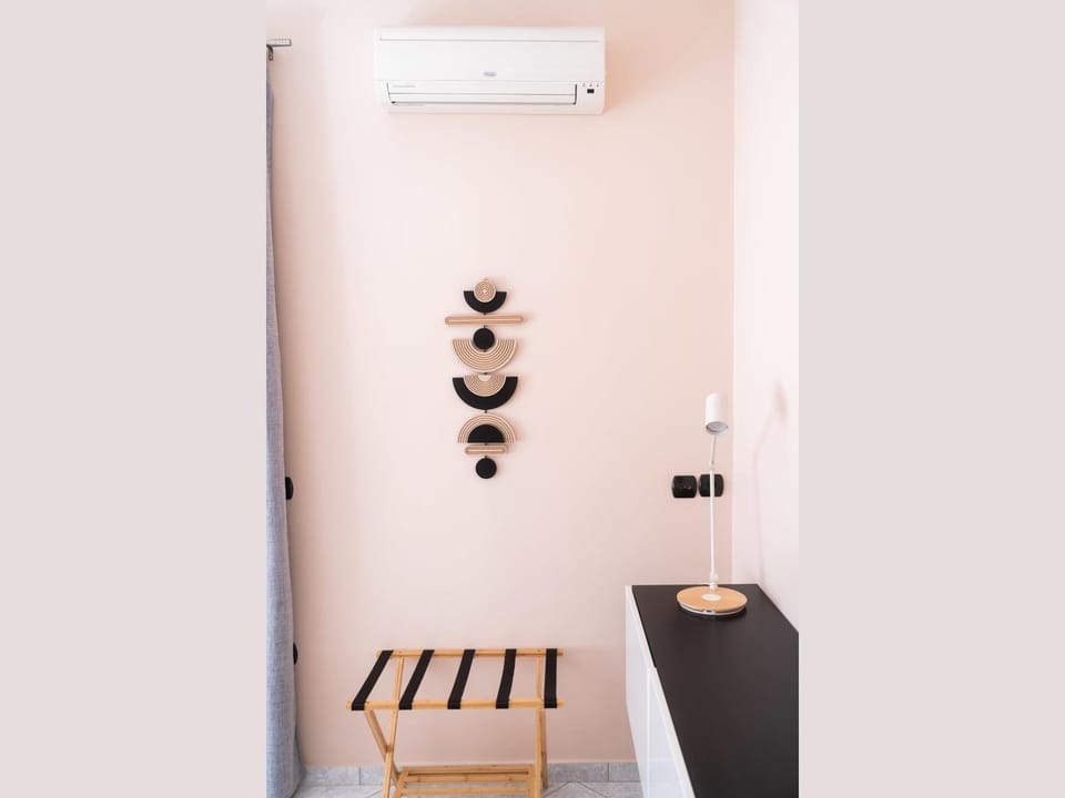 Bedroom, air conditioner