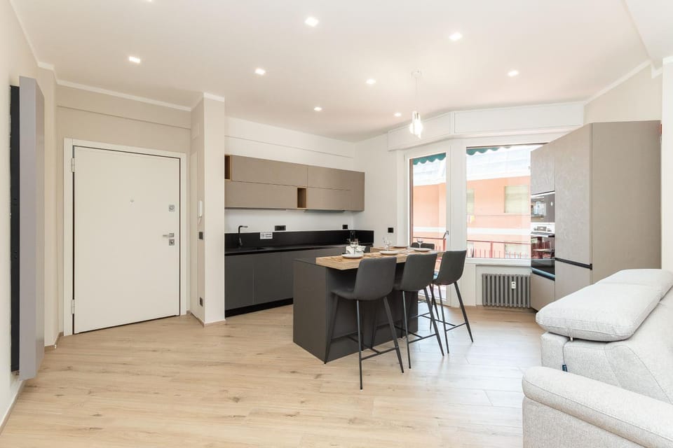 Kitchen or kitchenette, Living room, Seating area, Dining area, minibar, stove