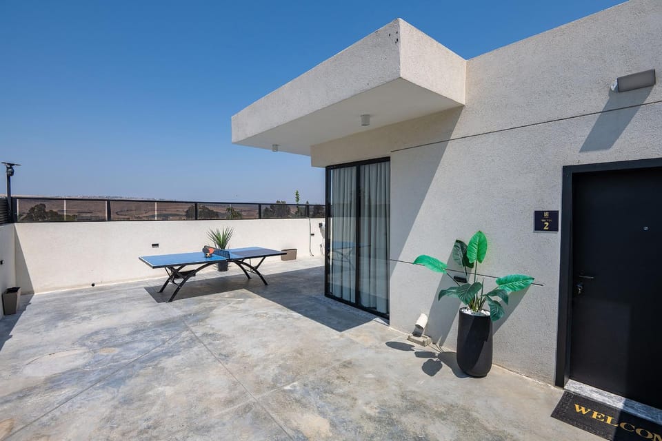 Property building, Balcony/Terrace