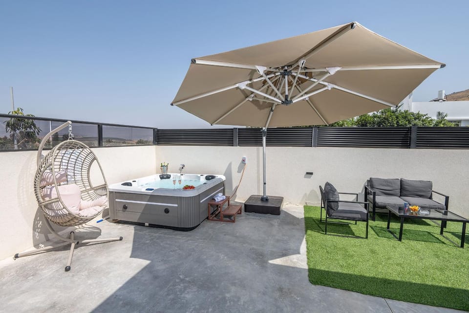Patio, Day, Balcony/Terrace, Seating area, sunbed