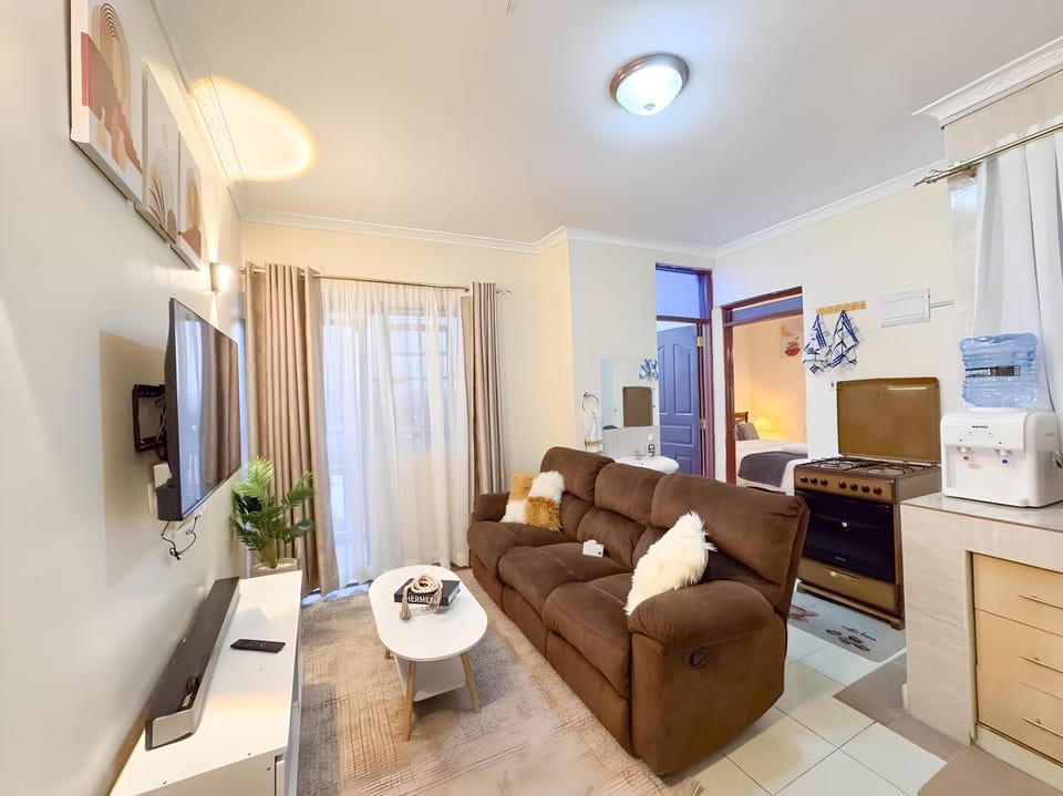 Communal lounge/ TV room, TV and multimedia, Living room