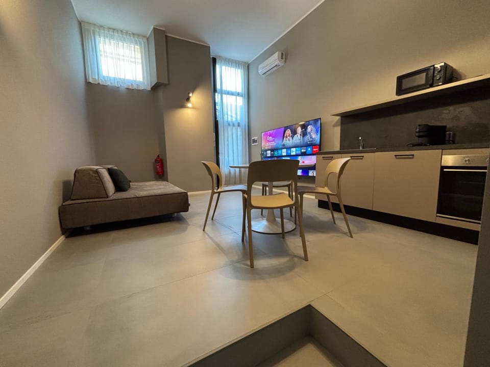 HOZYHOME Design Loft in Via Cermenate Apartment in Milan
