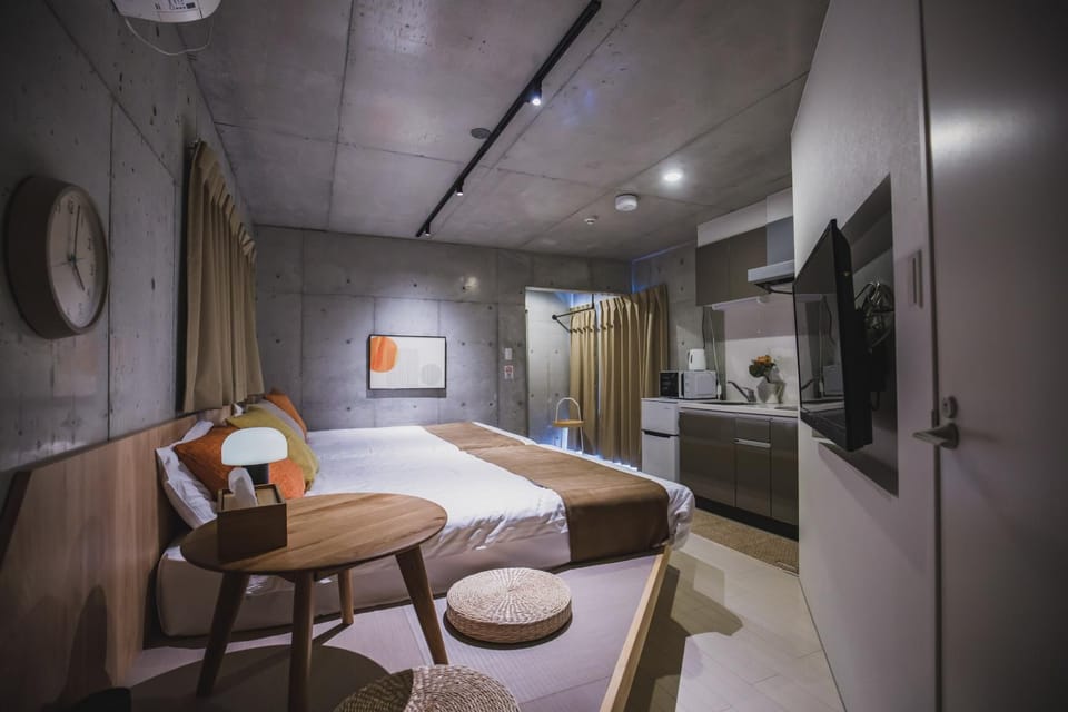 Bed, Kitchen or kitchenette, Bedroom