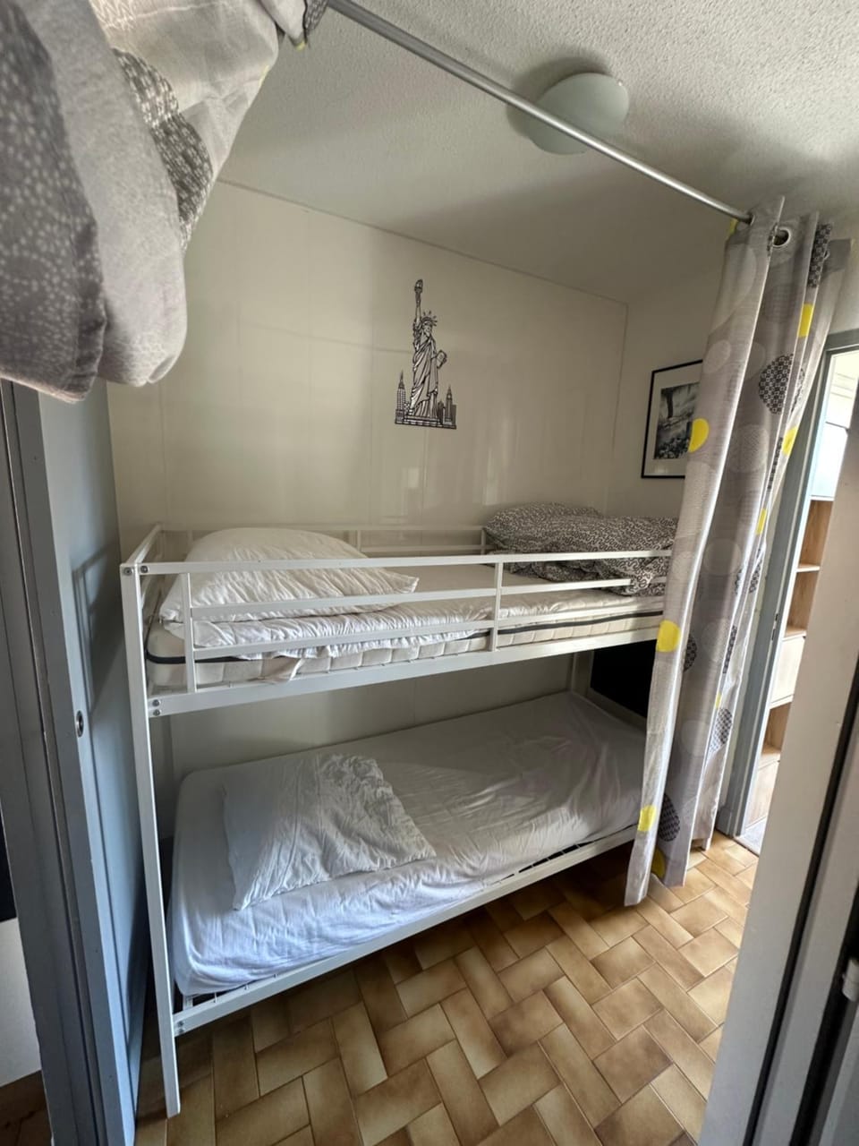t2 dans résidence 100M de la mer avec 2 terrasses Apartment in Occitanie