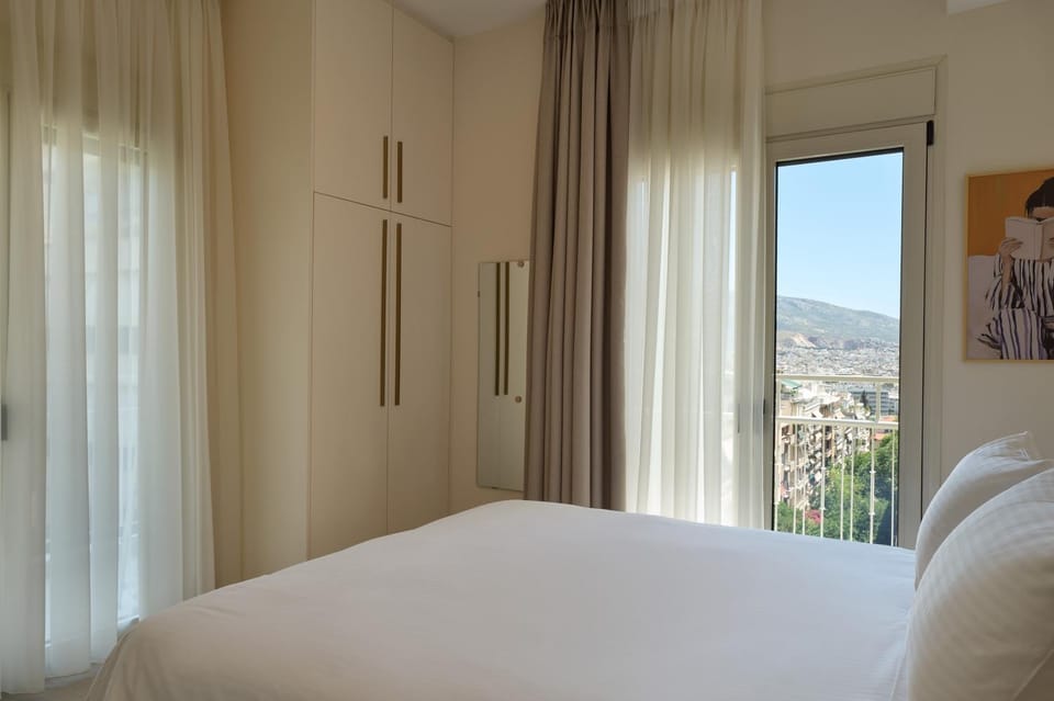 Bed, Natural landscape, Photo of the whole room, Bedroom, Mountain view