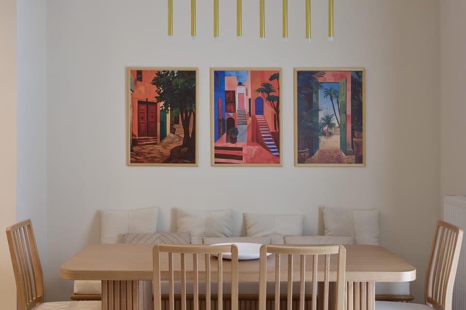 Living room, Decorative detail, Seating area, Dining area
