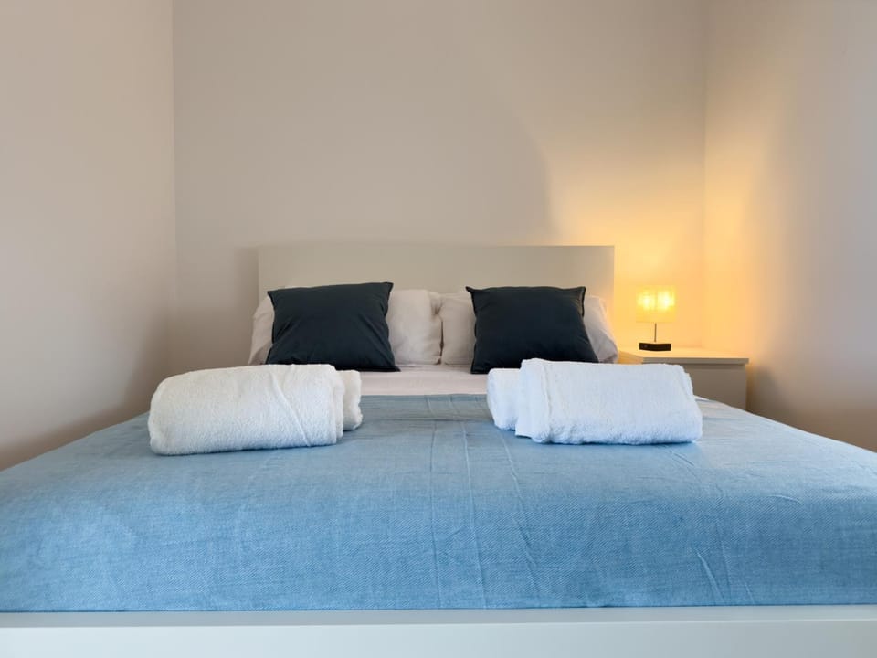 106 - Beachside Renovated 1BR apt 5 min from Beach Apartment in Cambrils