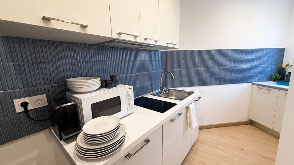 107 - Beachside Renovated 1BR apt 5 min from Beach Apartment in Cambrils