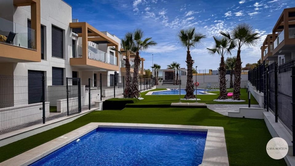 Garden, Pool view, Swimming pool