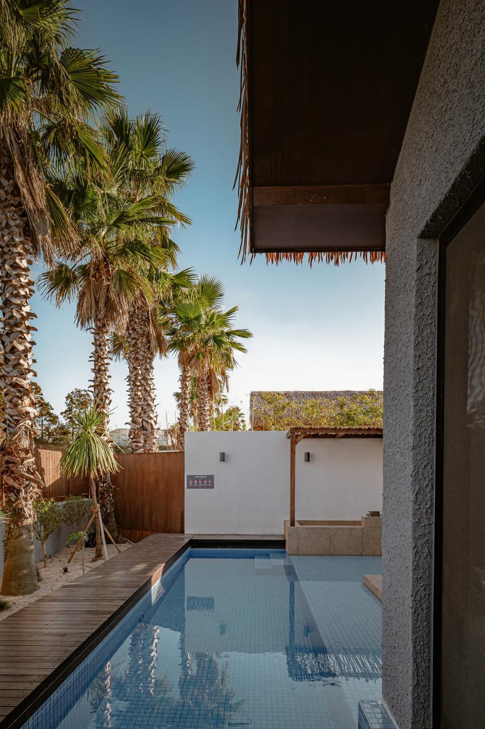 Patio, View (from property/room), Balcony/Terrace, Pool view, Swimming pool, sunbed