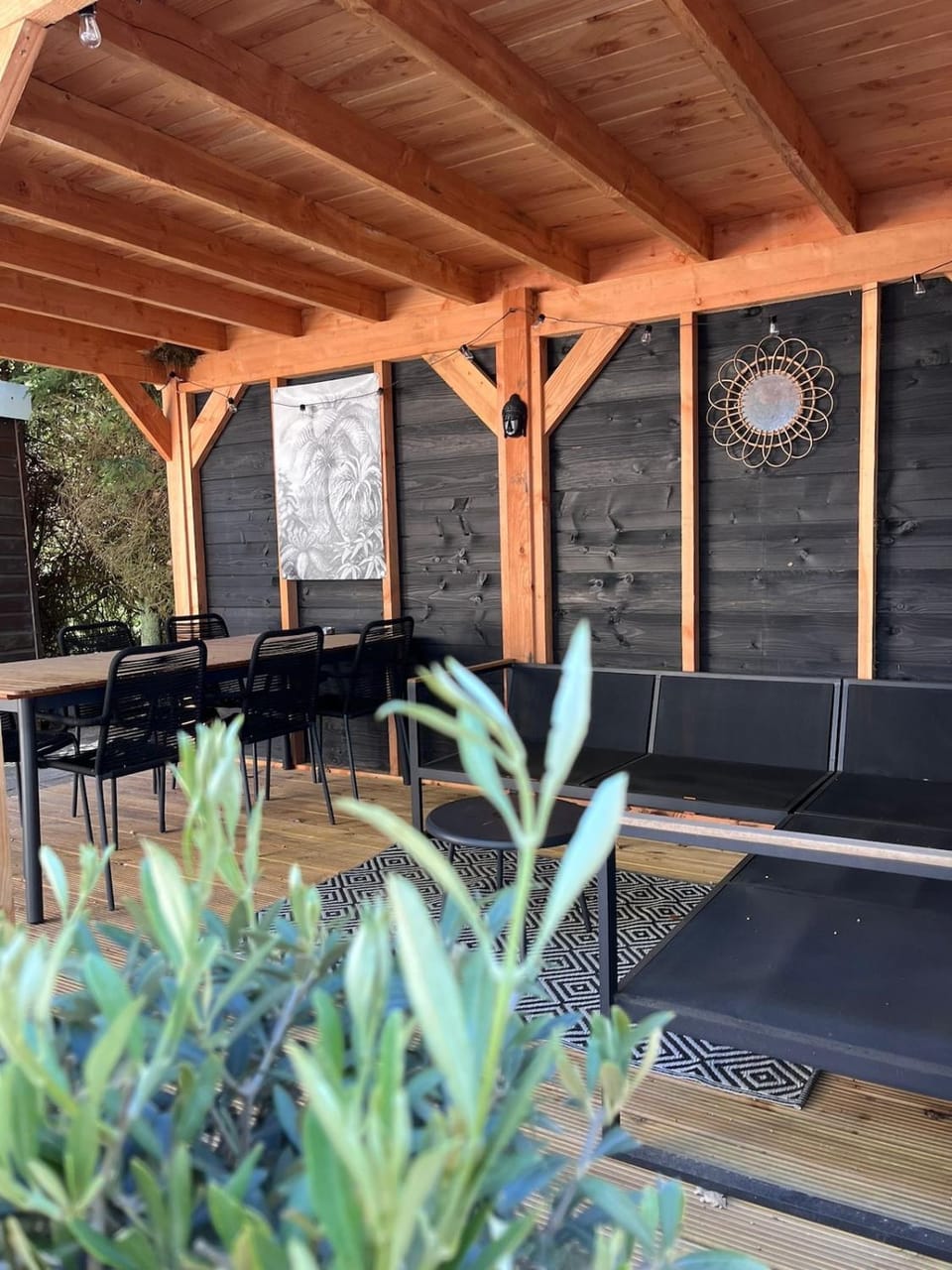 Patio, Day, Garden, Balcony/Terrace