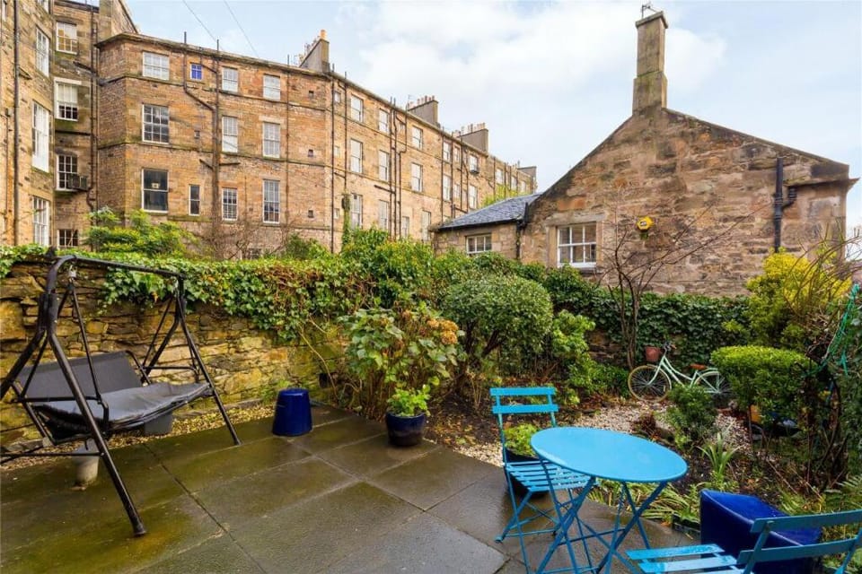 New Town Cottage House in Edinburgh