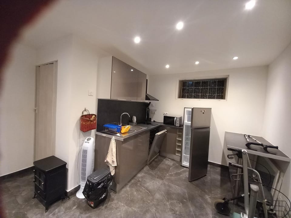 TV and multimedia, Kitchen or kitchenette, oven, pet friendly, stove