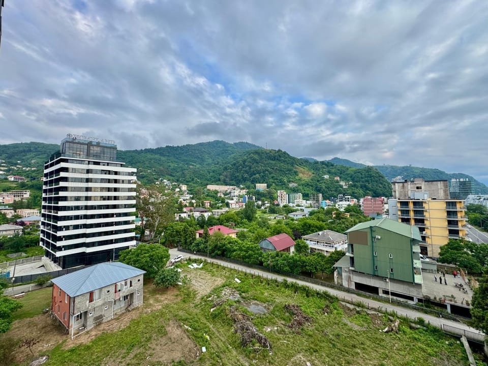 Balcony/Terrace, Mountain view