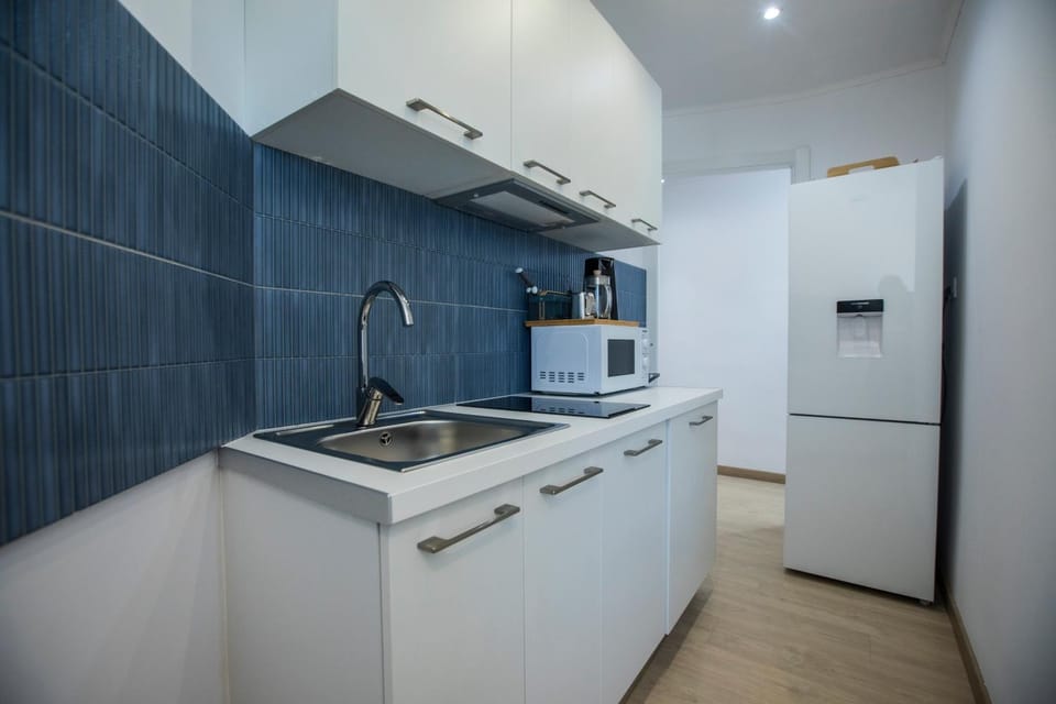 108 - Beachside Renovated 1BR apt 5 min from Beach Apartment in Cambrils