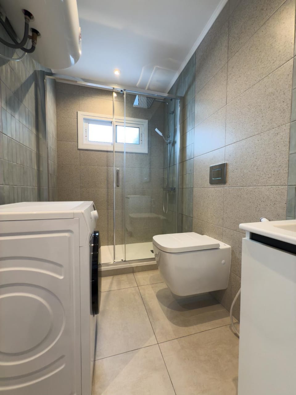 111 - Beachside Renovated 1BR apt 5 min from Beach Apartment in Cambrils