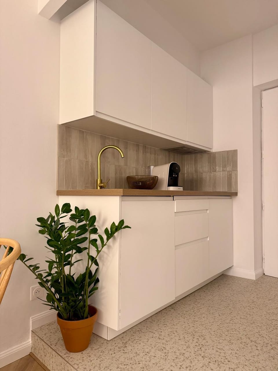 Kitchen or kitchenette