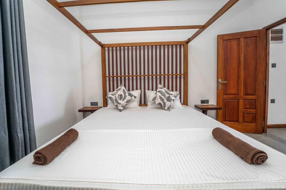 Sky View Villa Hotel in Galle