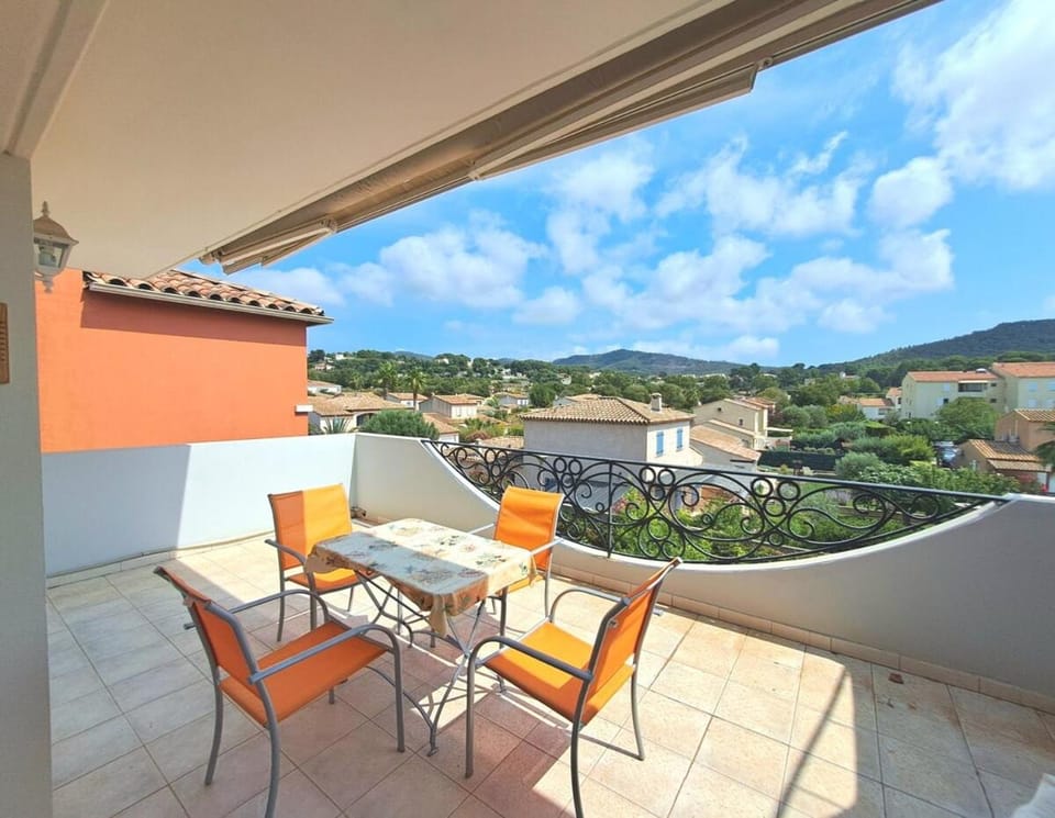L'Olympe 2 rooms with terrace 4 people Apartment in La Cadière-d'Azur