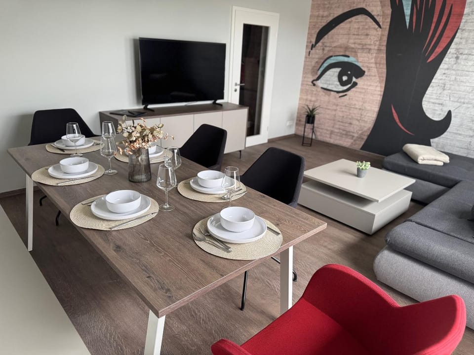 Living room, Dining area