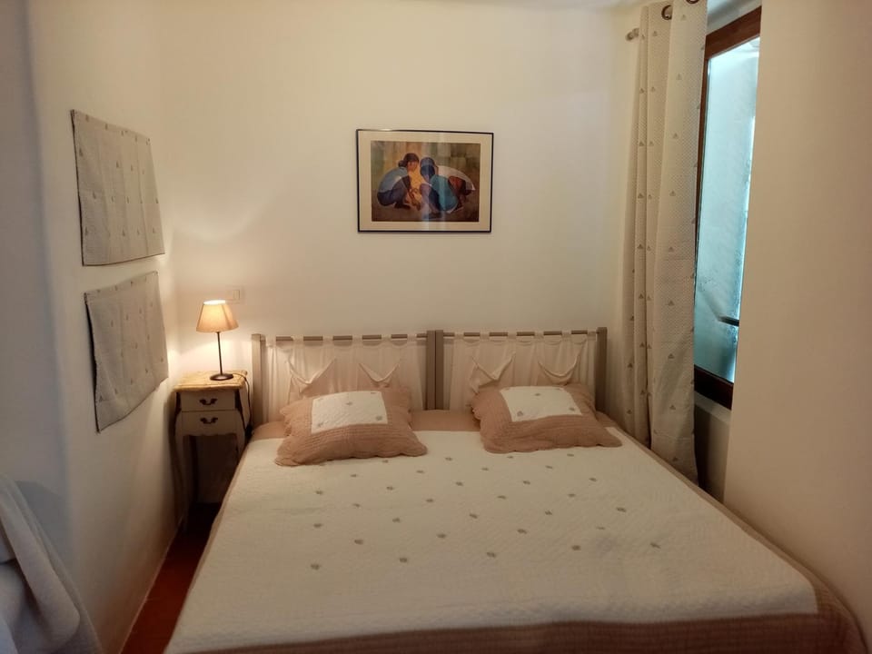 Studio vue mer Apartment in Hyères