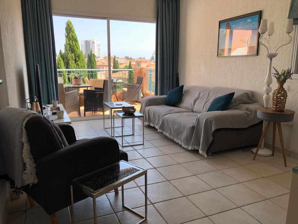 Patio, Balcony/Terrace, Living room, Seating area