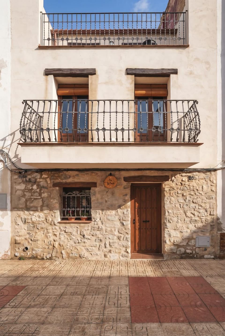 Facade/entrance