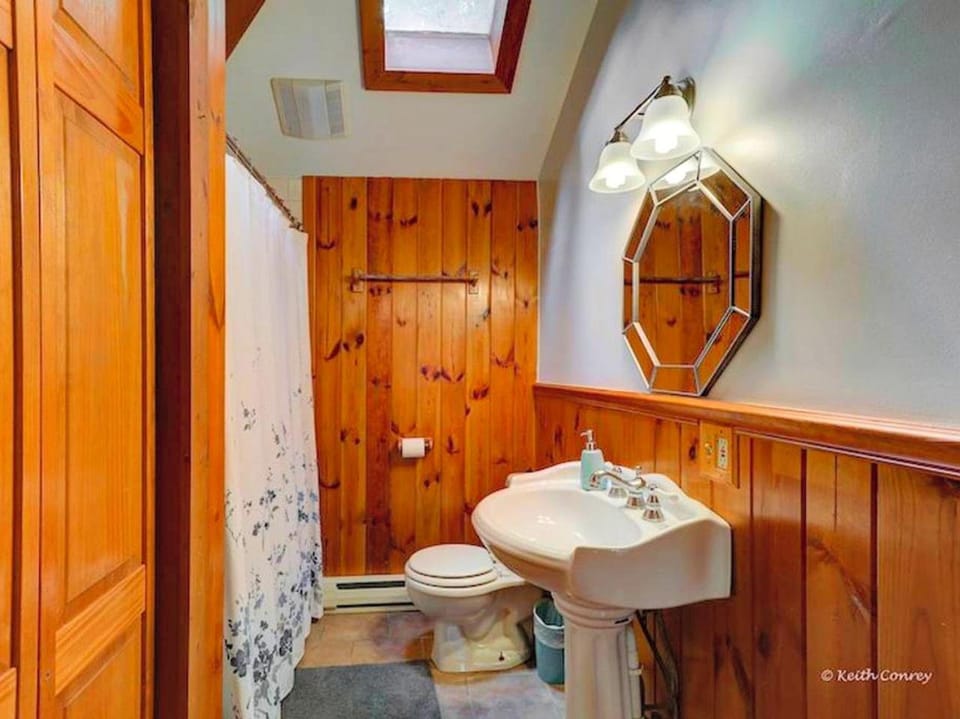 Toilet, Bathroom