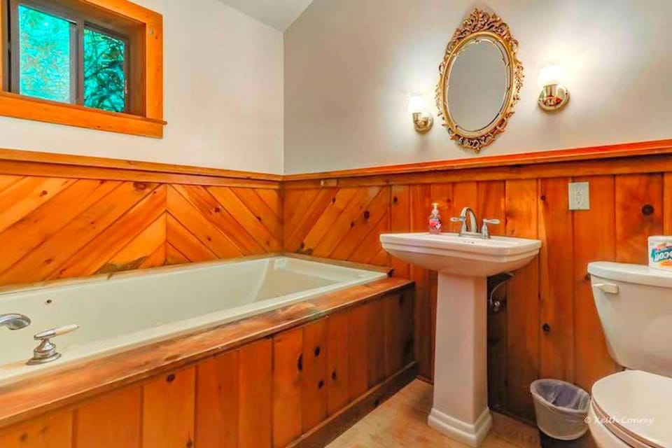 Bathroom, Bath