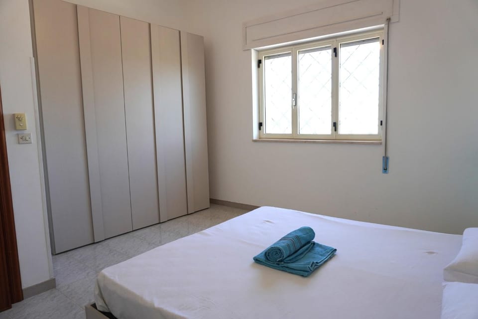Bed, Photo of the whole room, Bedroom, towels, wardrobe
