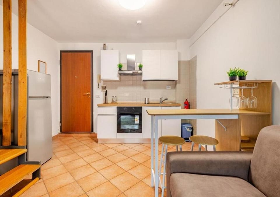 Living room, Dining area, stove