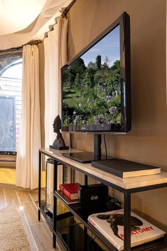 Serenity for Friends: Luxe Tented Cabin and Hot Tub Delight in Hot Springs, AR Cabin in Hot Springs