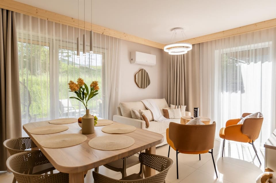 Living room, Seating area, Dining area