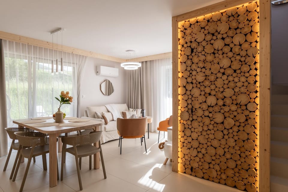 Living room, Seating area, Dining area, air conditioner