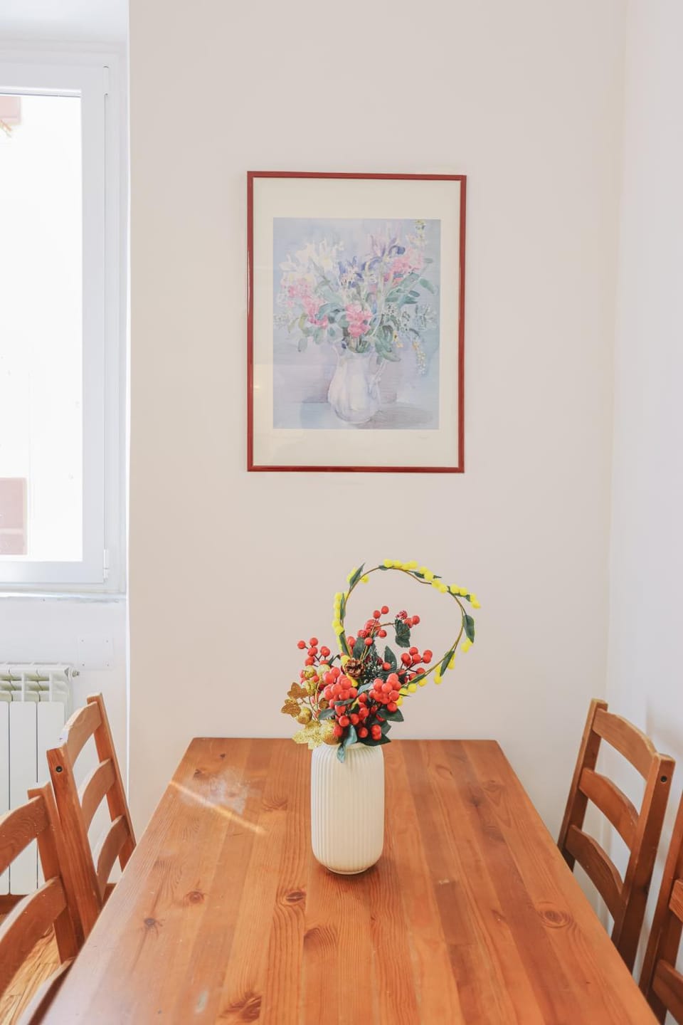Decorative detail, Seating area, Dining area