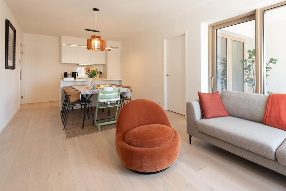 Kitchen or kitchenette, Living room, Seating area, Dining area, kitchen