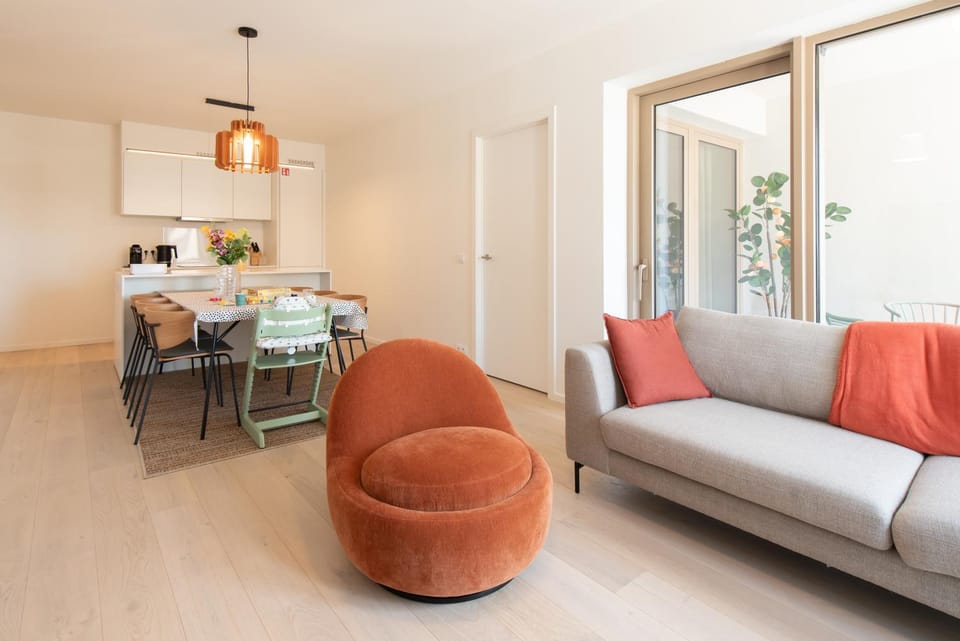 Kitchen or kitchenette, Living room, Seating area, Dining area, kitchen