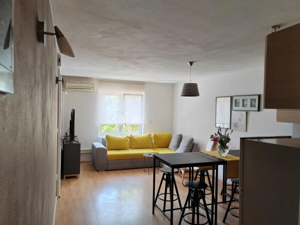 Apartment near the beach Apartment in Pula