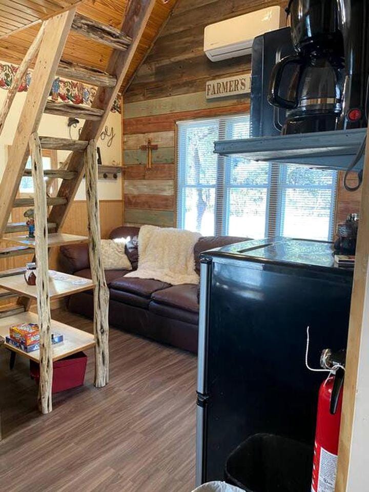 Rustic Texas Hill Country Vacation Rental with a Fire Pit House in Rio Grande