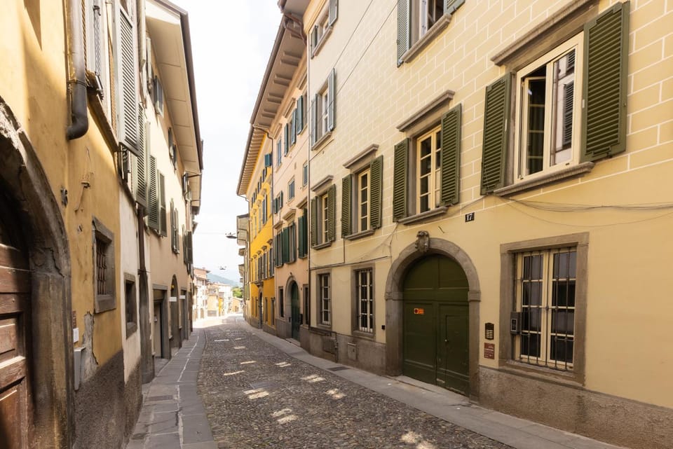 Property building, Neighbourhood, City view, Street view