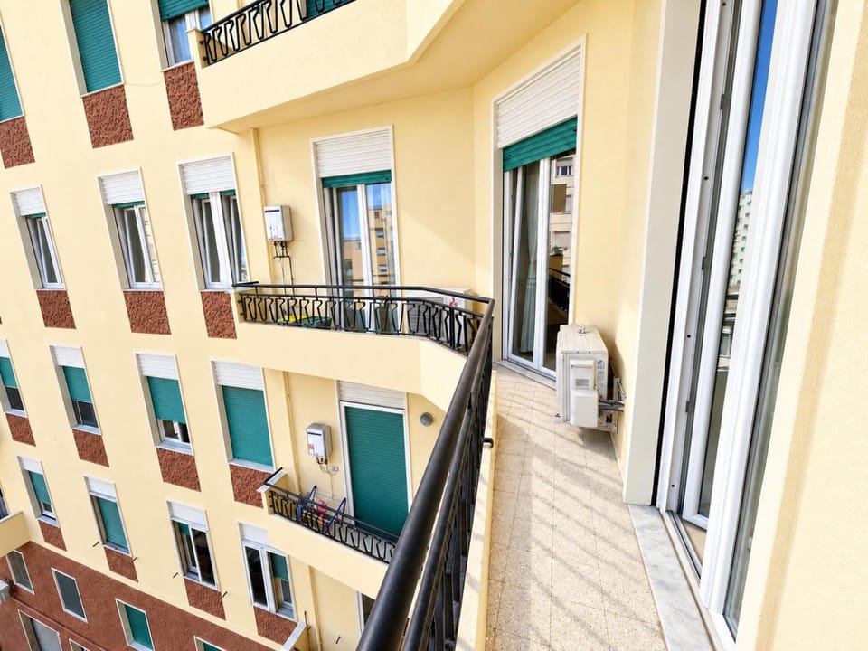 Property building, Balcony/Terrace