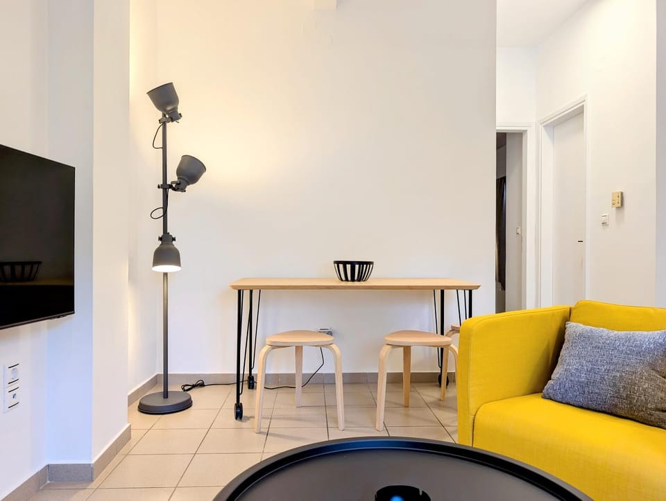 Seating area, Dining area
