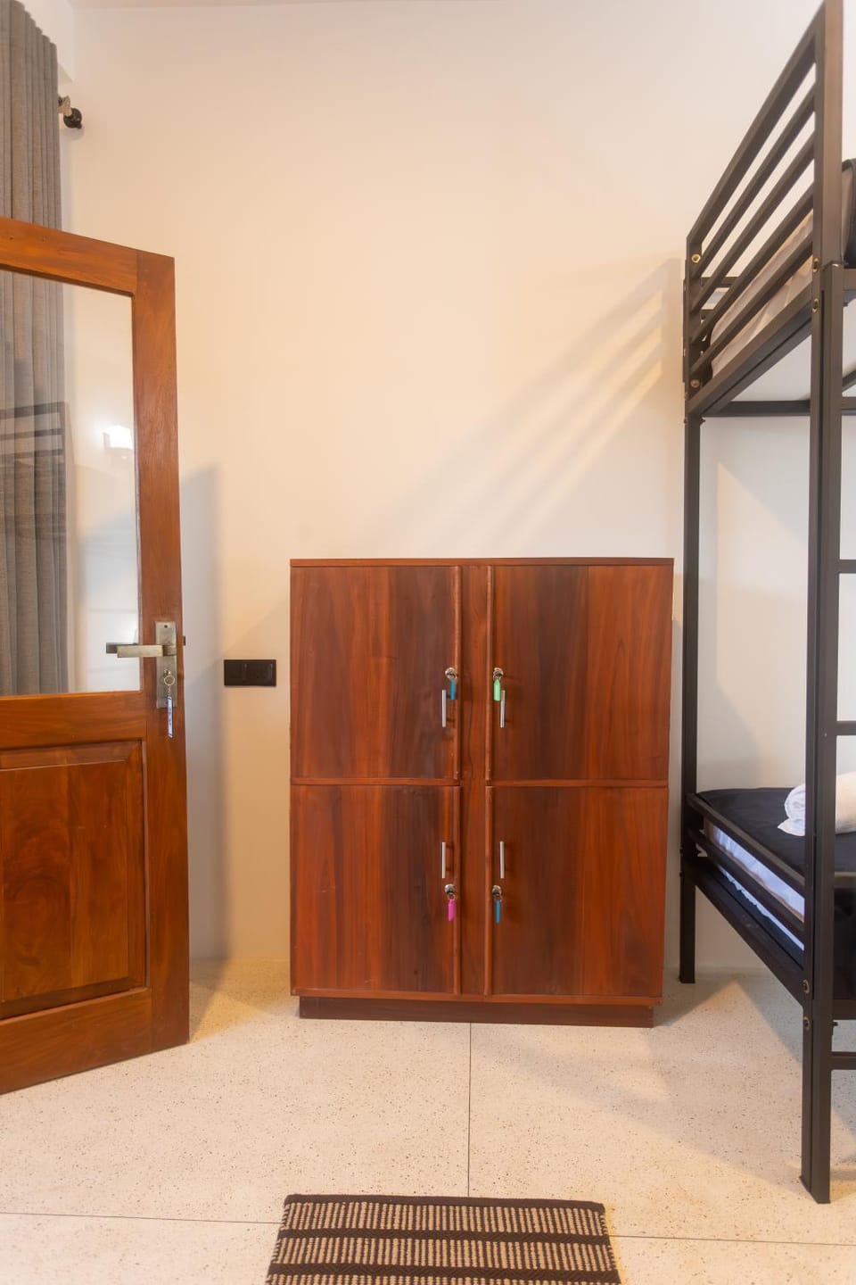 Mich's Surf Villa & Hostel Hotel in Southern Province